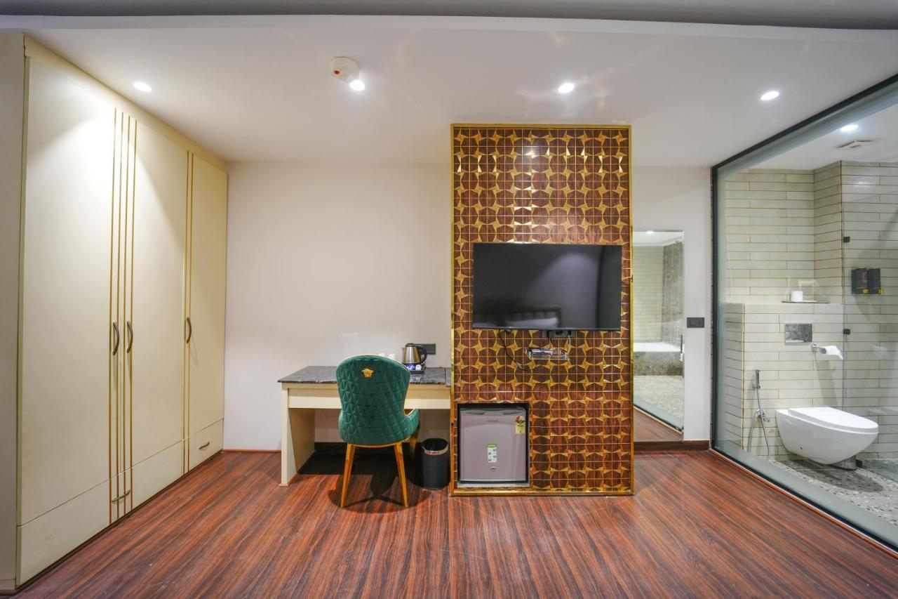 Clay Inn Hotels, Paschim Vihar Delhi  Extérieur photo