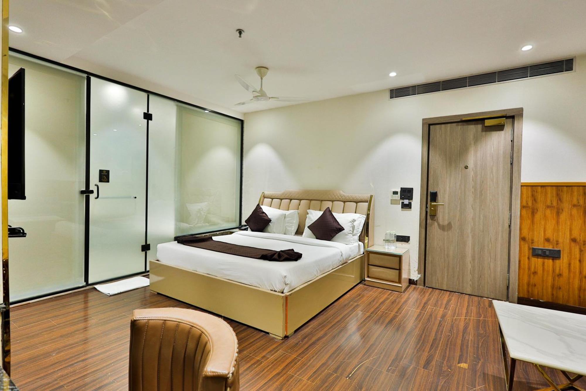 Clay Inn Hotels, Paschim Vihar Delhi  Extérieur photo