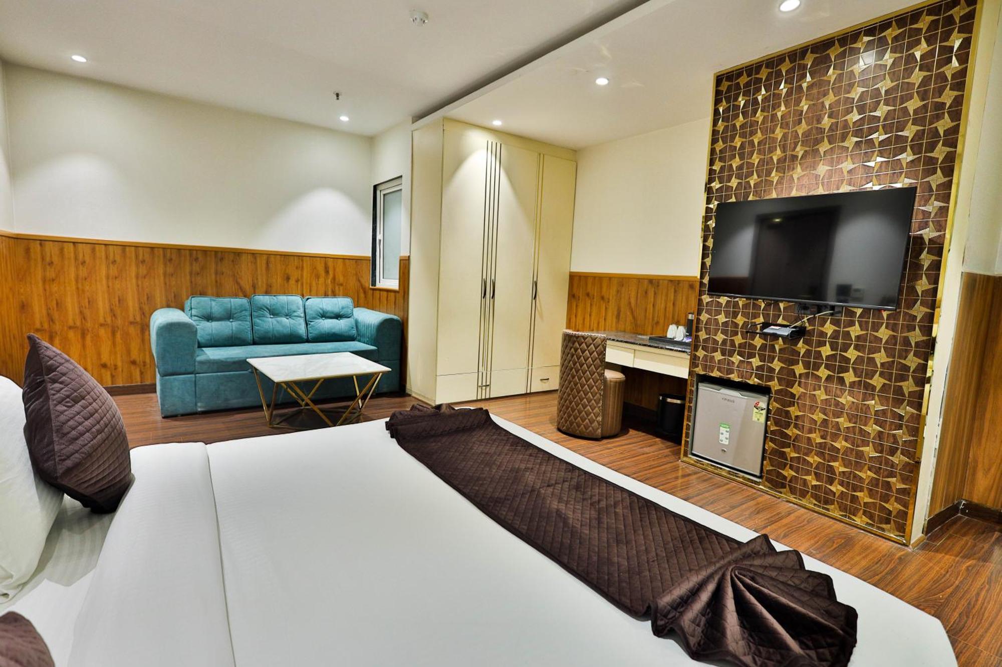 Clay Inn Hotels, Paschim Vihar Delhi  Extérieur photo