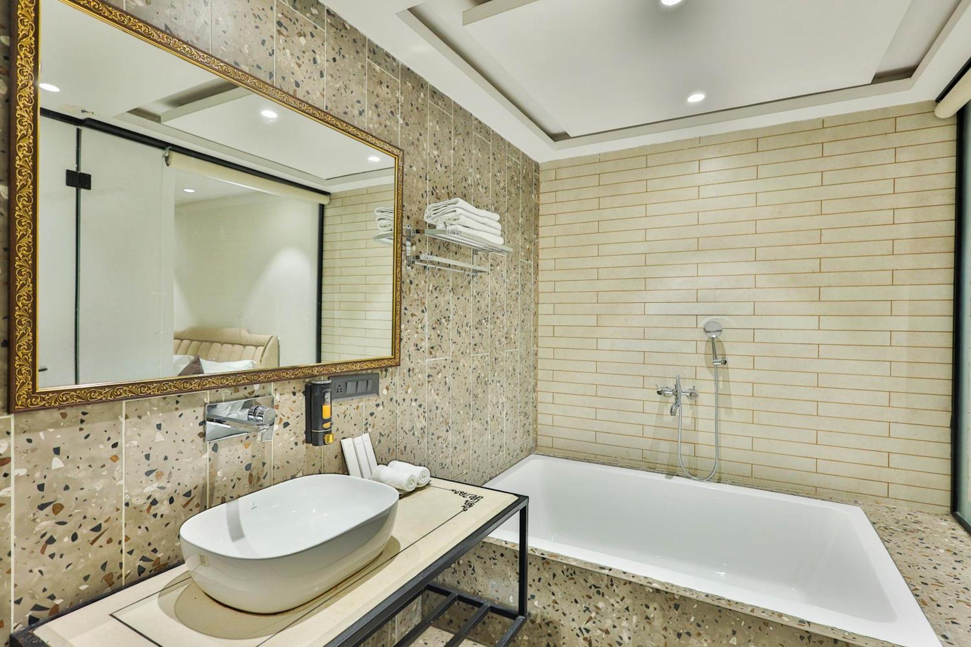 Clay Inn Hotels, Paschim Vihar Delhi  Extérieur photo