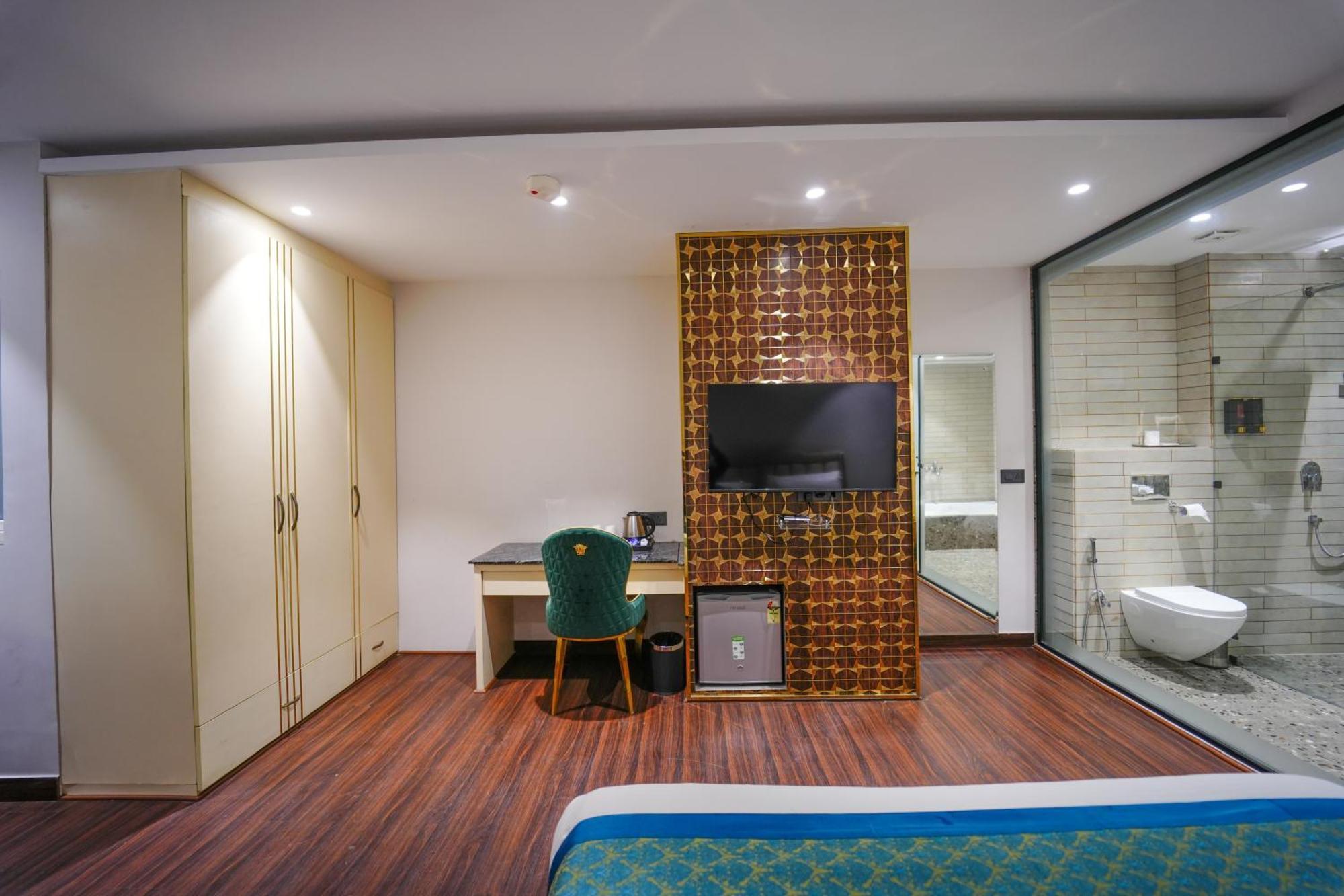 Clay Inn Hotels, Paschim Vihar Delhi  Extérieur photo